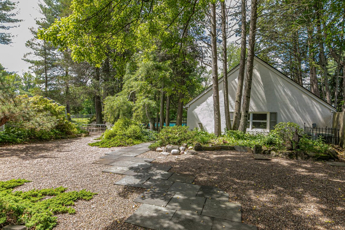 House in Lawrence Township, New Jersey, United States 4 - 18039293