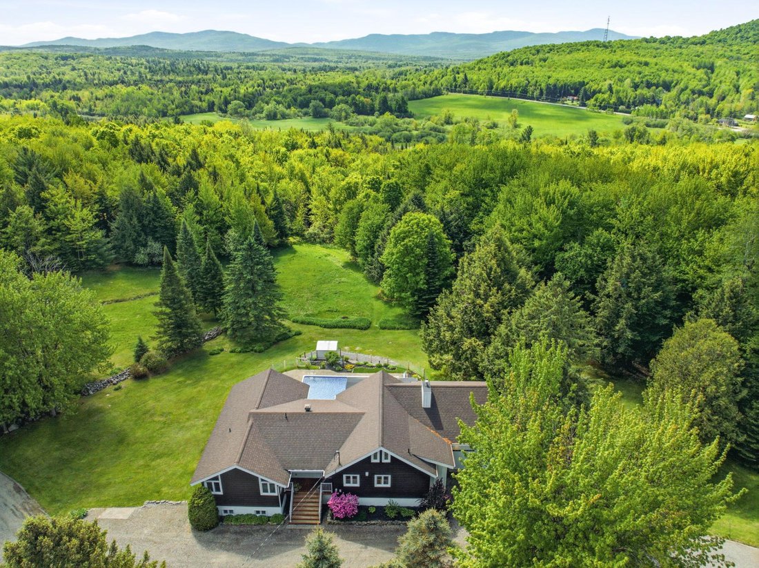 House in Lac-Brome, Quebec, Canada 1 - 17270258