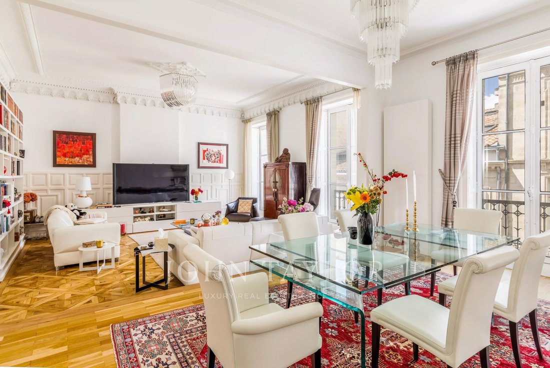 Apartment in Grand Parc-Chartrons-Paul Doumer, Bordeaux, France 1 - 18047341