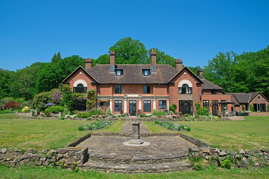 House in Robertsbridge, Rother, England 2 - 17501652