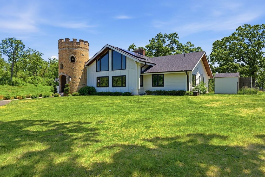 House in West Dundee, Illinois, United States 1 - 18020316