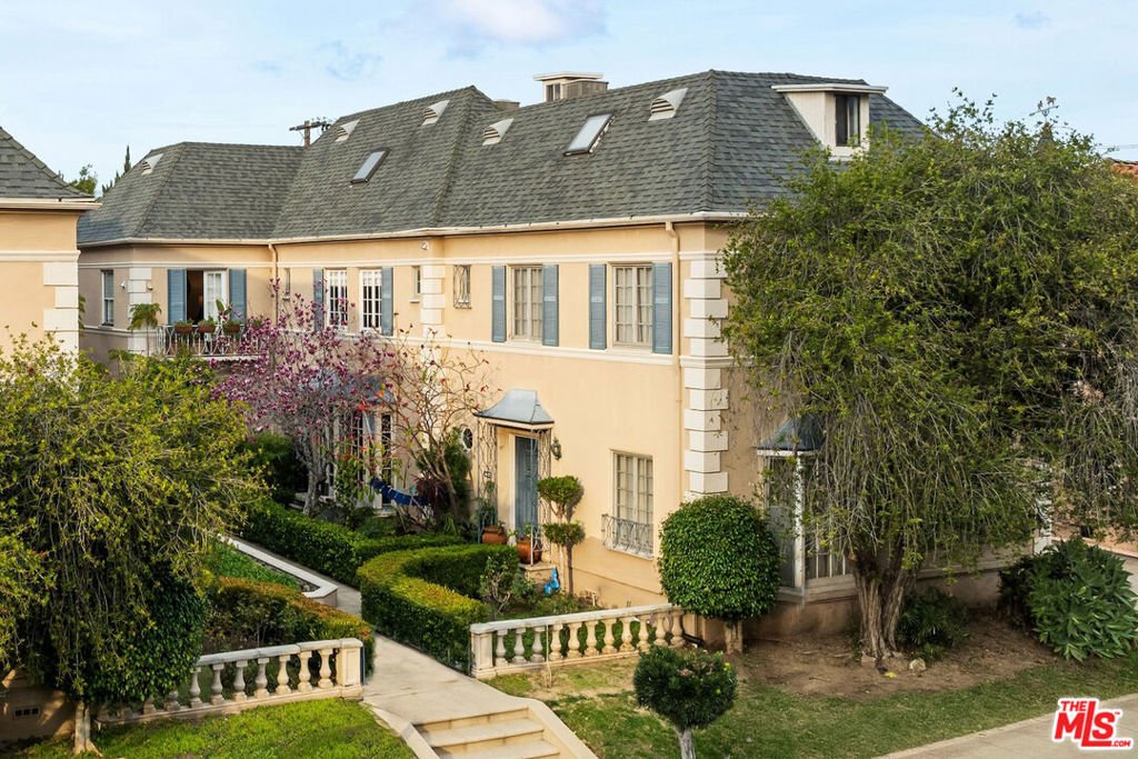 West Hollywood, California, United States 1 - 18040316