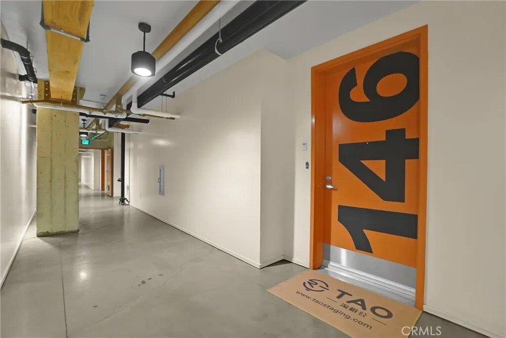 Condo in Los Angeles, California, United States 3 - 17390455