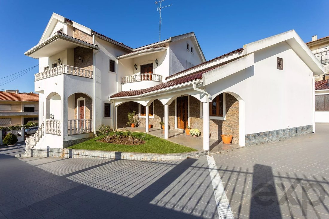 House in Rio de Mouro, Lisbon, Portugal 4 - 18038389