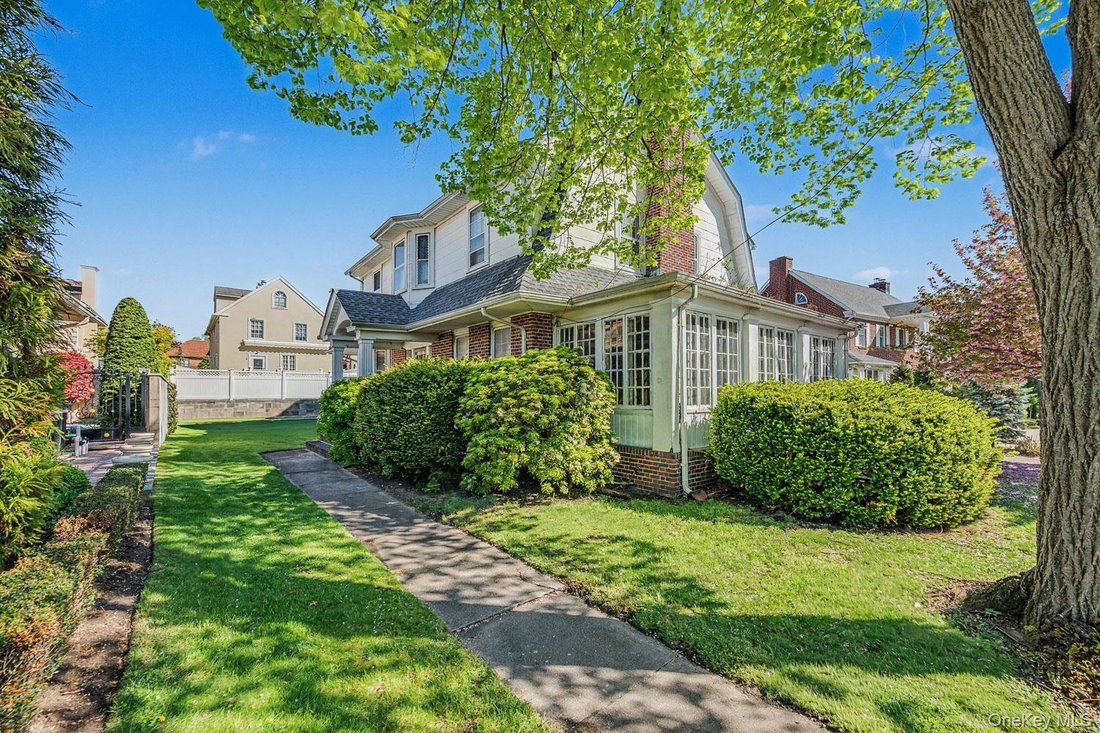 House in New York, New York, United States 1 - 18036479