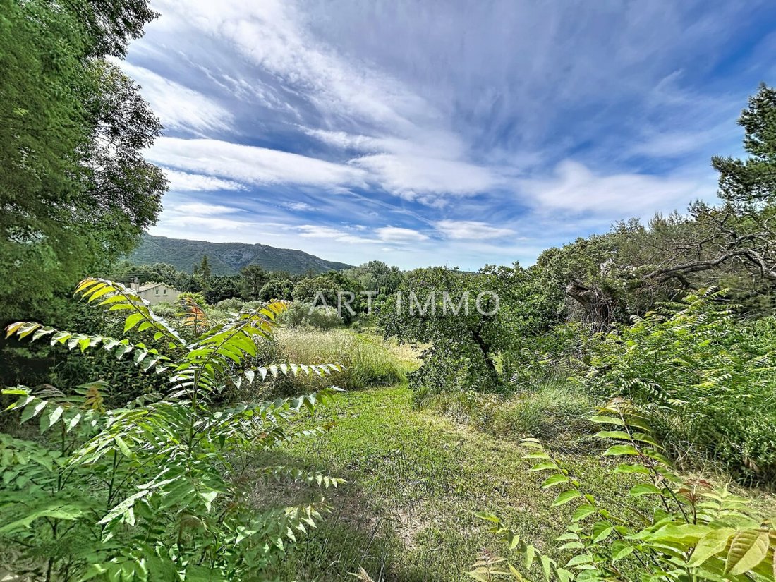 House in Robion, Provence-Alpes-Côte d'Azur, France 3 - 18037601