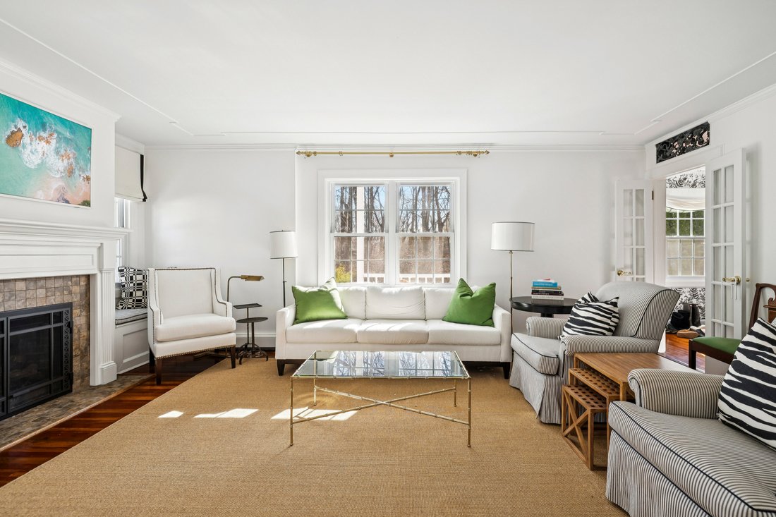 House in Huntington Station, New York, United States 2 - 18035881