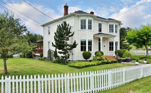 House in Coupeville, Washington, United States 1