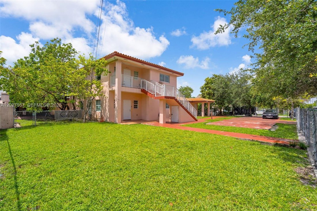 House in Miami, Florida, United States 1 - 18041392