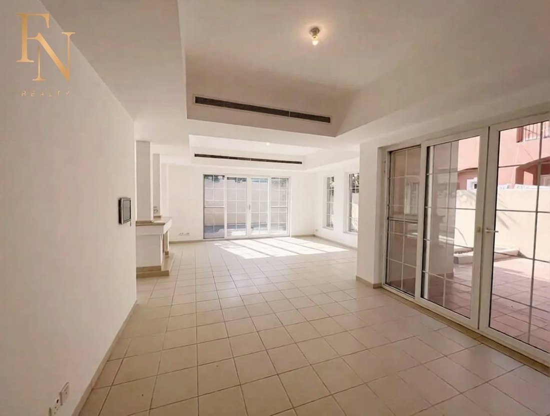 Villa in Wadi Al Safa 6, Wadi Al Safa, Dubai 3 - 18047059