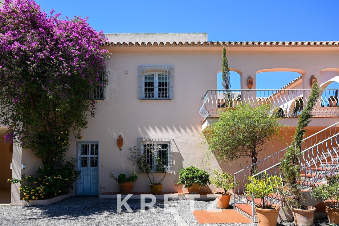 House in La Quinta, Benahavis, Andalusia 3 - 18038622