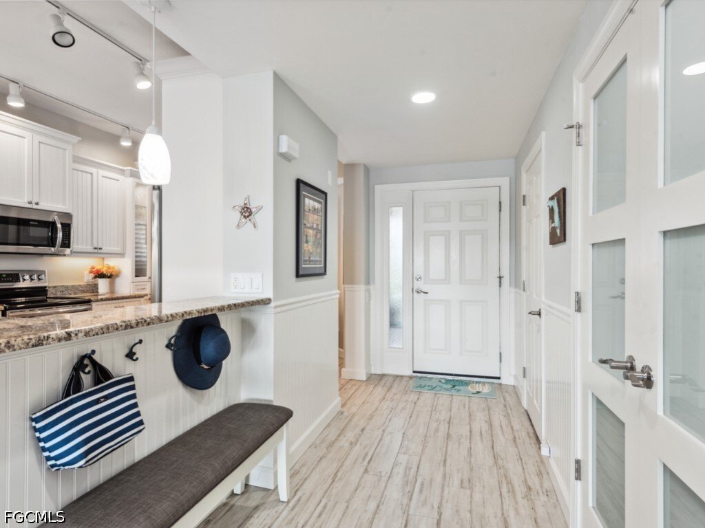 Condo in Naples, Florida, United States 4 - 18036248