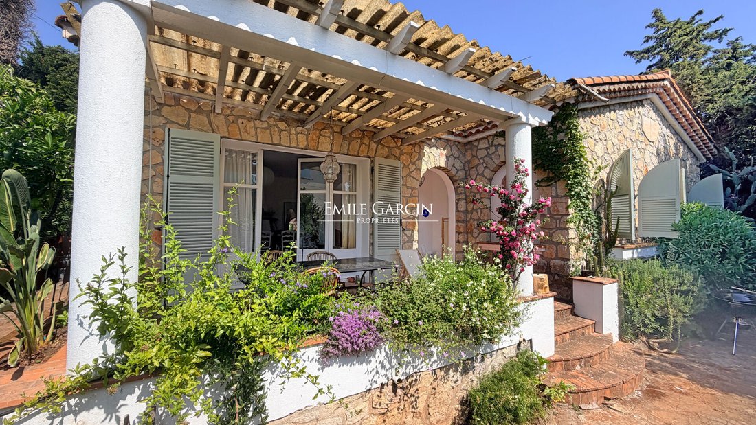 Villa in Fontmerle, Antibes, France 1 - 18039029