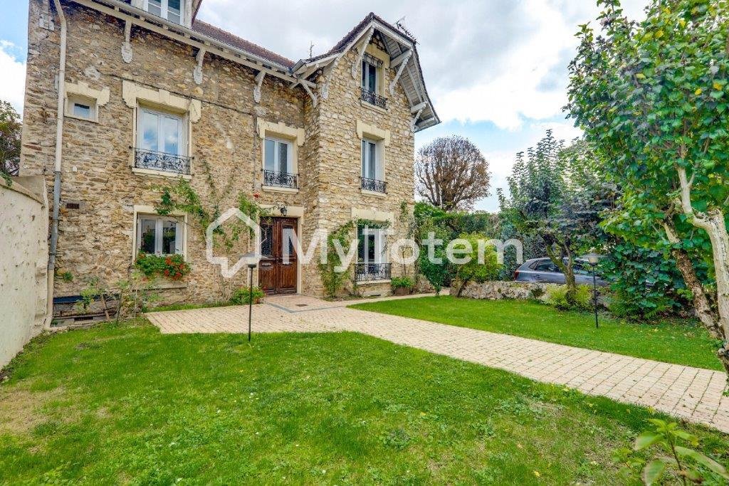 House in Saint Prix Forêt, Saint-Prix, France 2 - 18037236