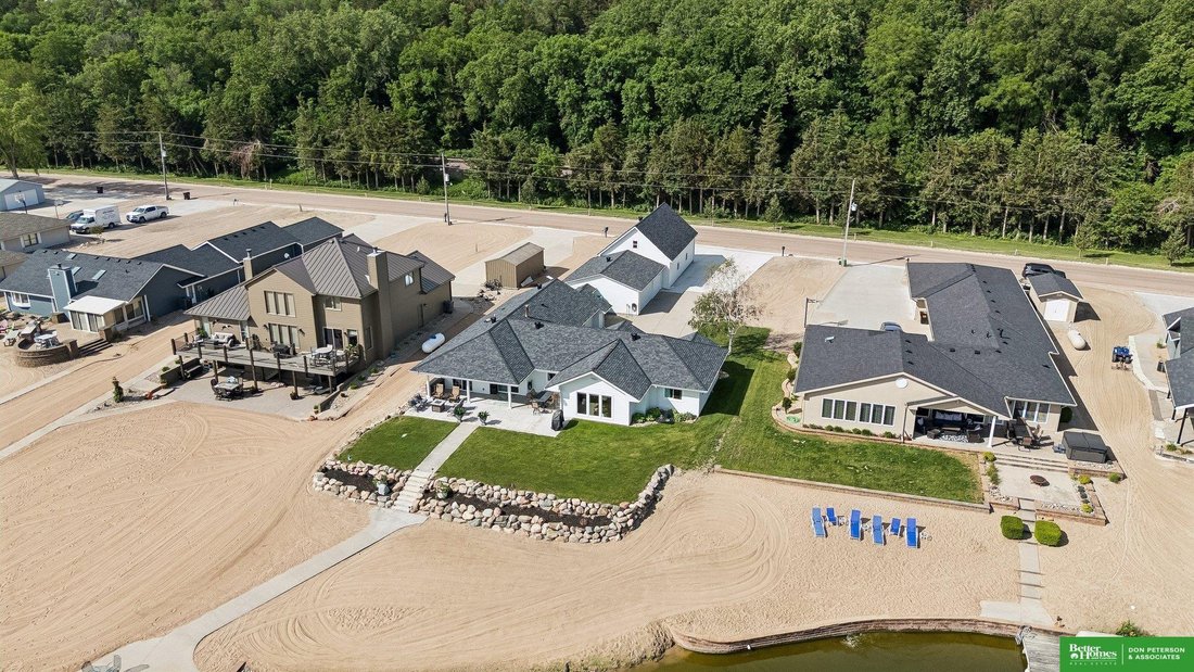 House in Fremont, Nebraska, United States 4 - 18035947