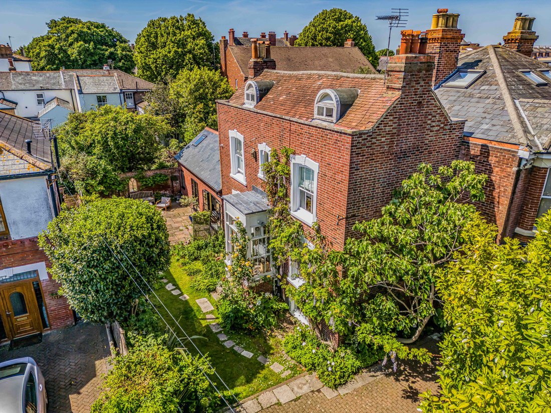 House in Southsea, England 1 - 18050051