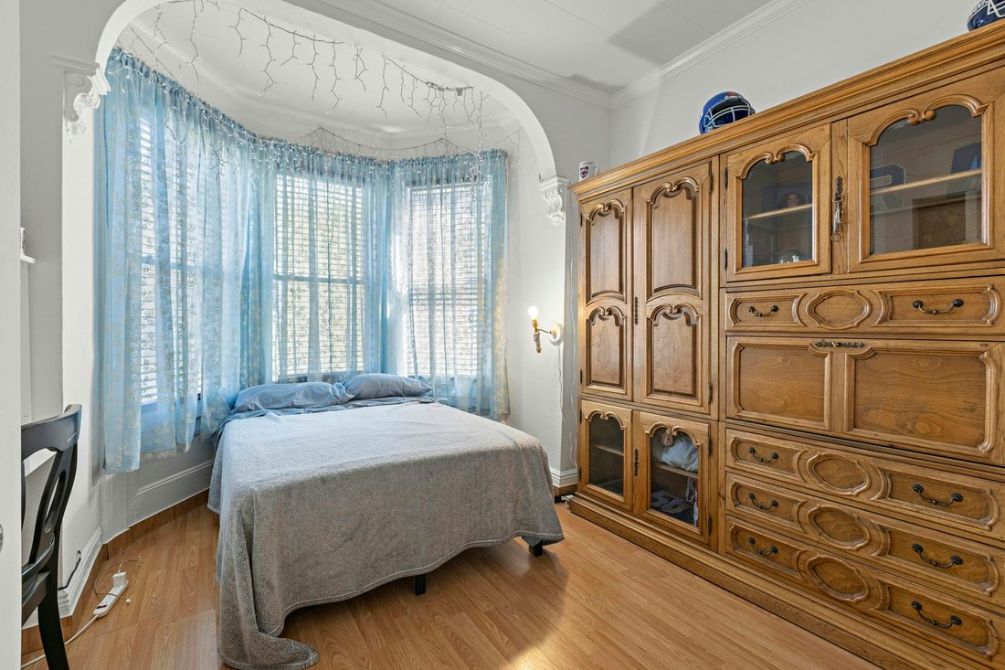 Townhouse in East Rutherford, New Jersey, United States 3 - 18041064