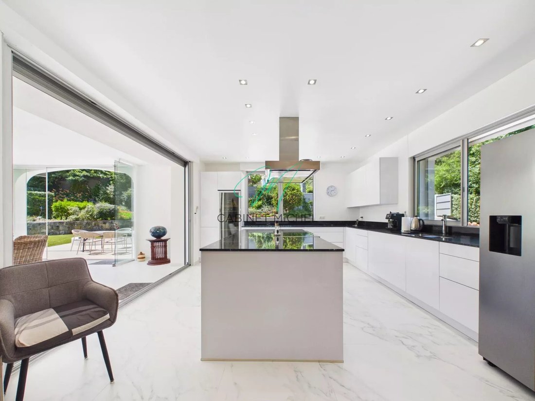 Villa in Opio, Provence-Alpes-Côte d'Azur, France 2 - 18037993