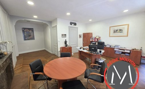 Apartment in Perralière, Lyon, Auvergne-Rhône-Alpes 1