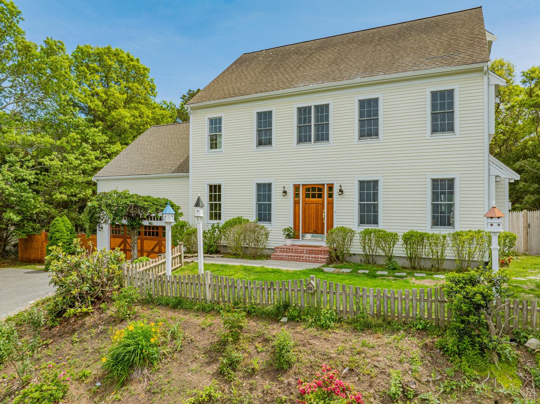 House in Falmouth, Massachusetts, United States 3 - 18040063