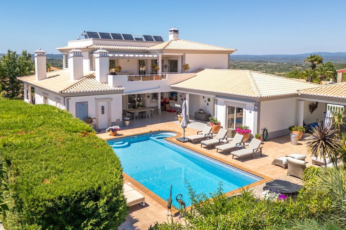 Villa in Praia da Luz, Algarve, Portugal 1 - 18038385