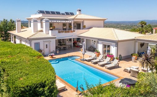 Villa in Praia da Luz, Algarve, Portugal 1