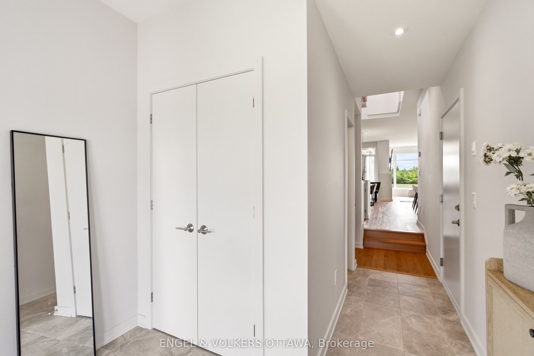 House in Ottawa, Ontario, Canada 4 - 18048845