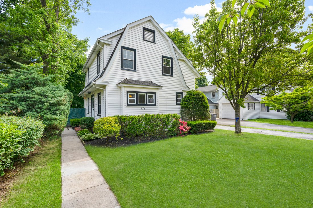 House in Village of Pelham, New York, United States 1 - 18039761