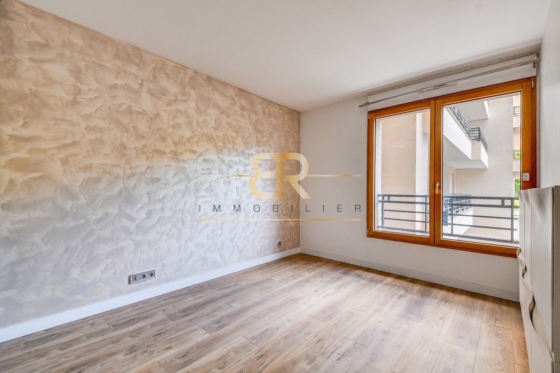 Apartment in Hôtel de Ville-Planchette, Levallois-Perret, France 5 - 18040906