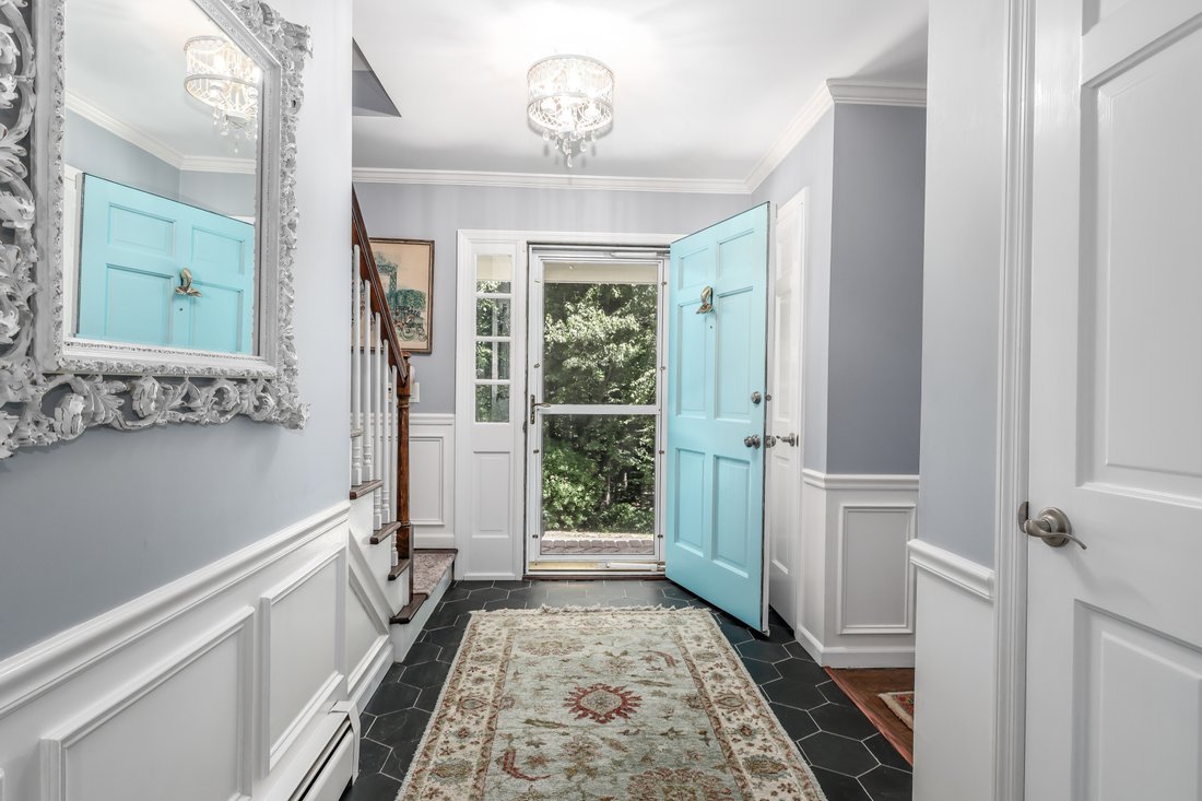 House in Newtown, Connecticut, United States 3 - 18040013