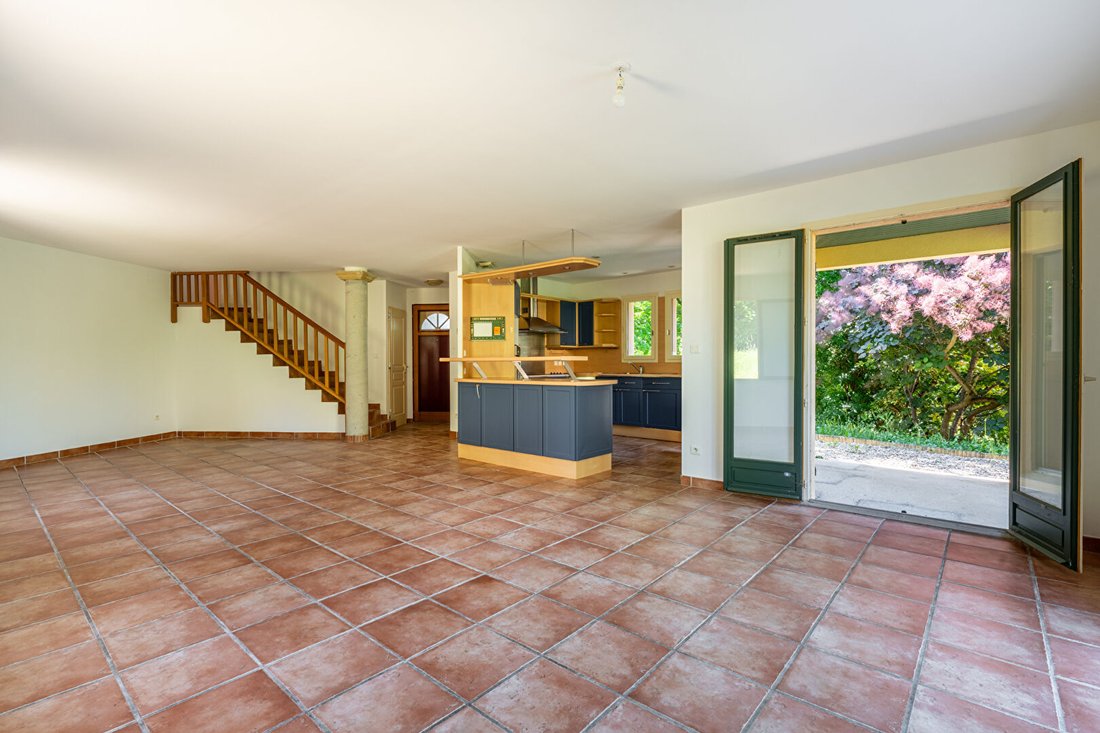 Villa in Marcy, Auvergne-Rhône-Alpes, France 1 - 18038966