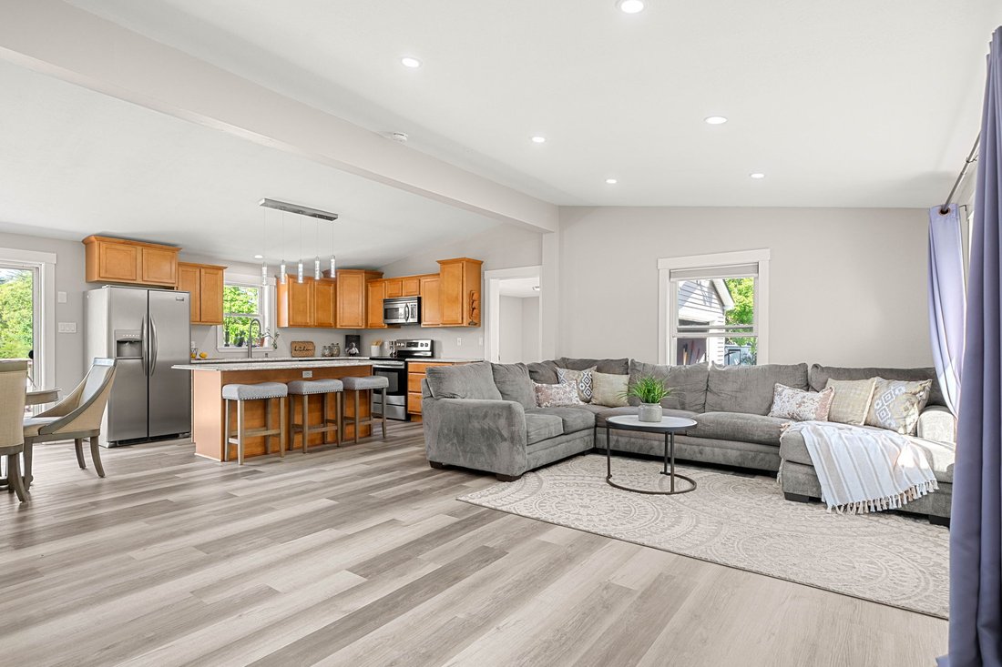 House in Amesbury, Massachusetts, United States 4 - 18039286