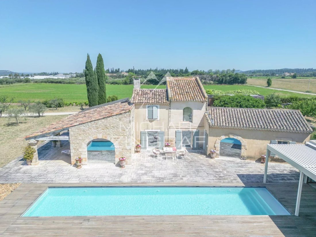 Estate in Arles, Provence-Alpes-Côte d'Azur, France 2 - 17694330
