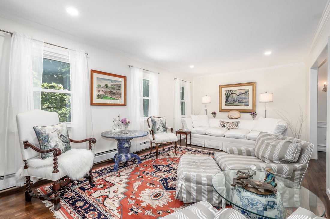 House in Newtown, Connecticut, United States 5 - 18040013