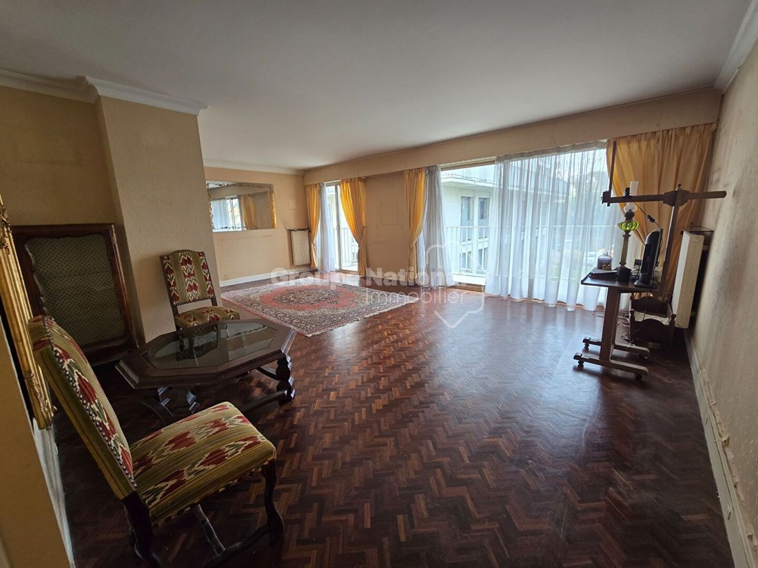 Apartment in Domaine National du Château, Versailles, France 4 - 16074090