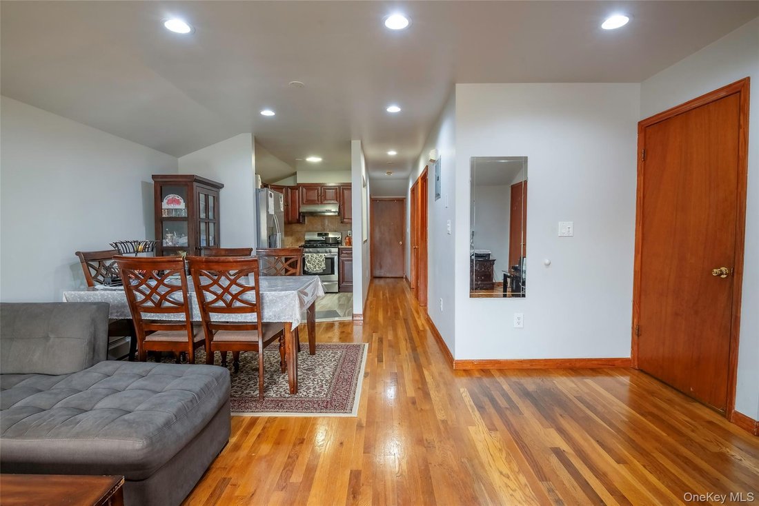 House in New York, New York, United States 4 - 18044096