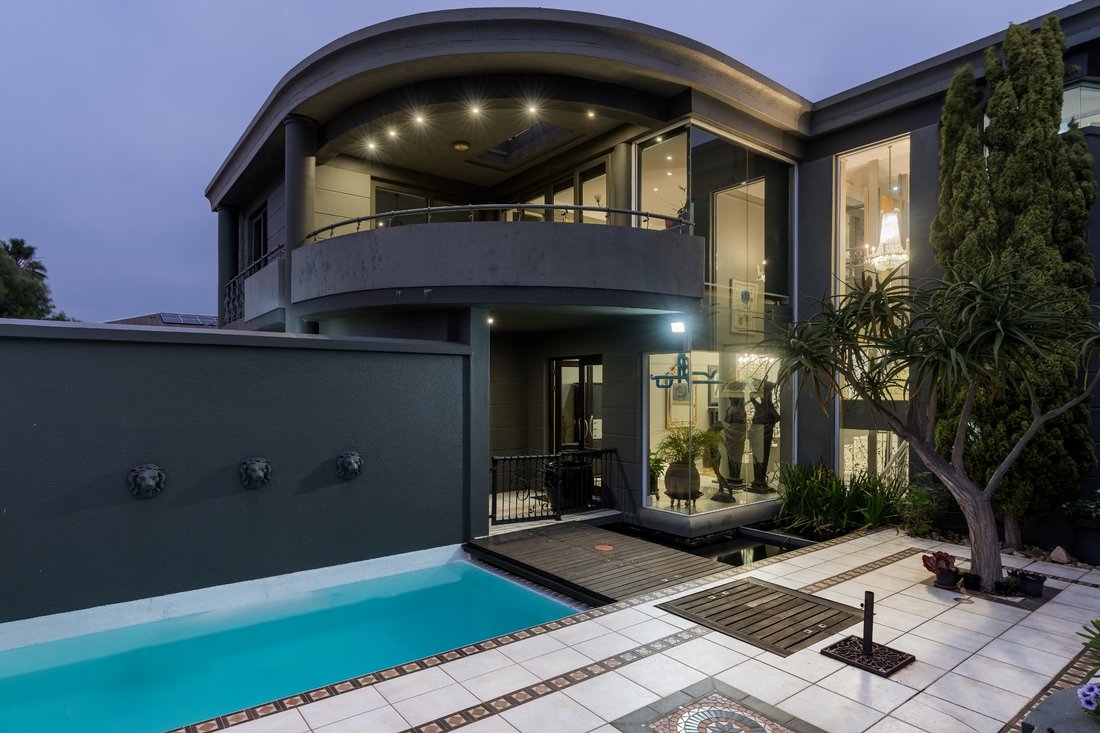 House in Cape Town, Western Cape, South Africa 1 - 18042741