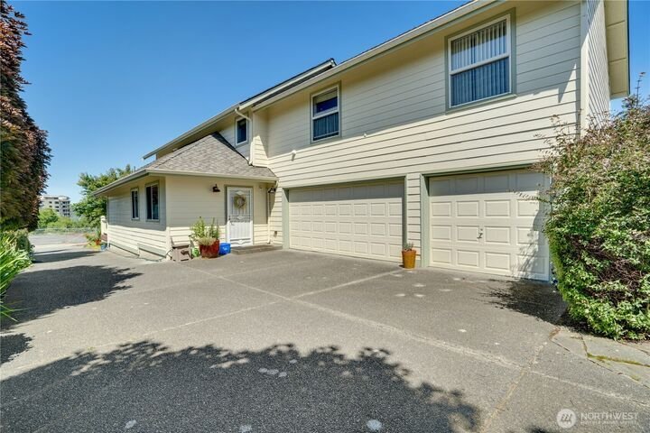 House in Tacoma, Washington, United States 2 - 18052615