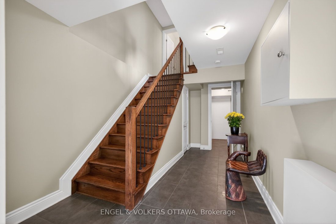 House in Ottawa, Ontario, Canada 4 - 18042630