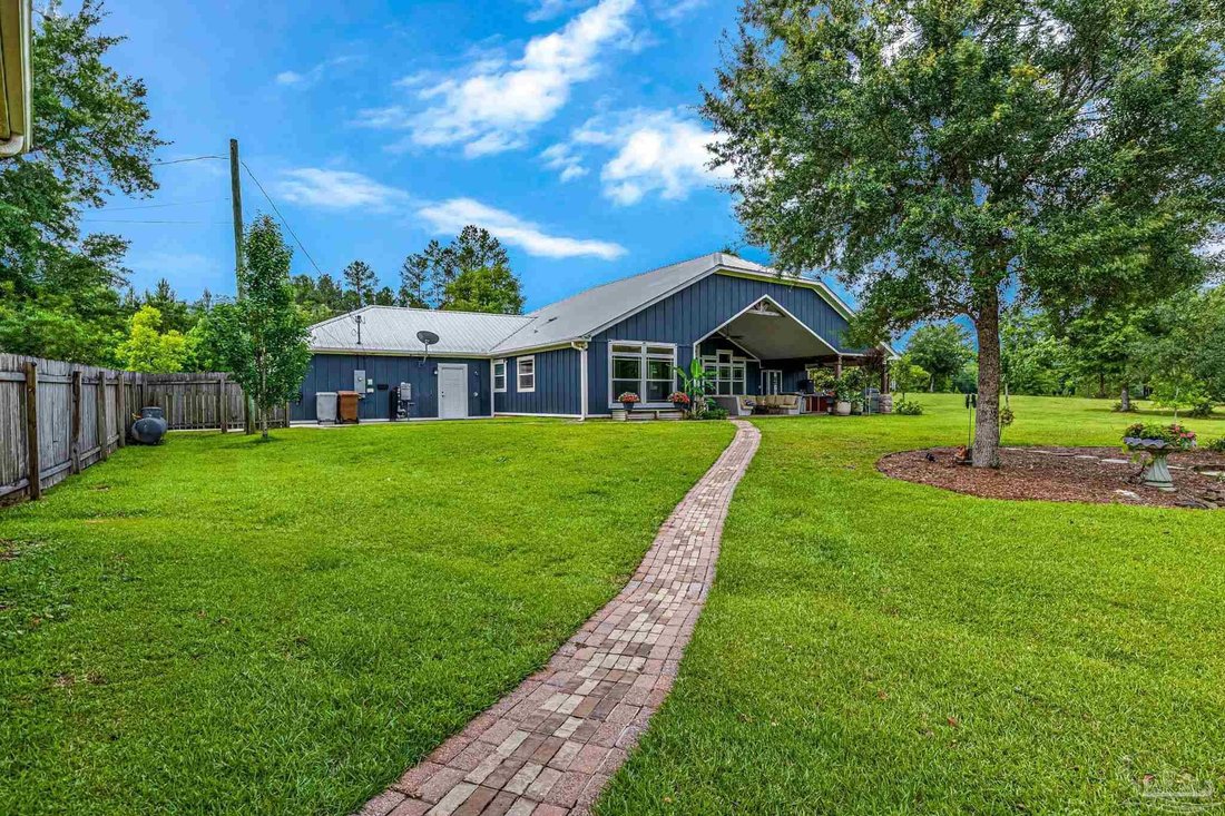 House in Milton, Florida, United States 2 - 18036172