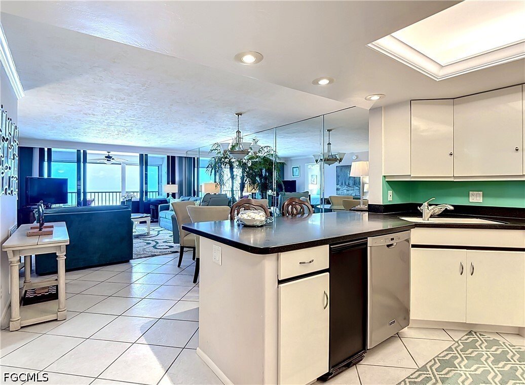 Condo in Fort Myers Beach, Florida, United States 4 - 18044256