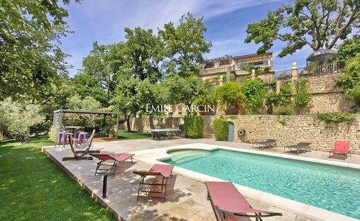 Villa in Robion, Provence-Alpes-Côte d'Azur, Frankreich 1