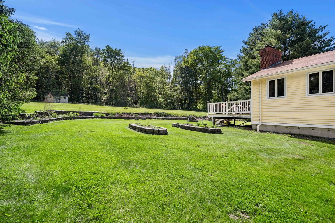 House in Methuen, Massachusetts, United States 5 - 18039465