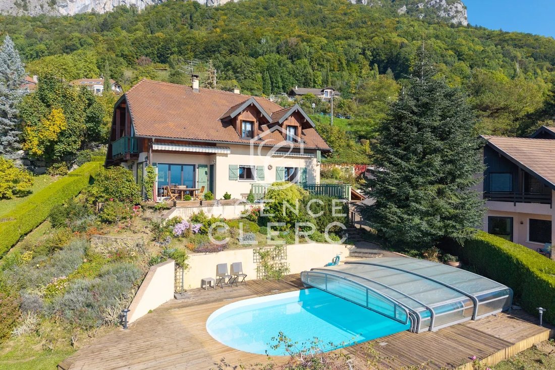 Villa in Veyrier-du-Lac, Auvergne-Rhône-Alpes, France 1 - 18014500