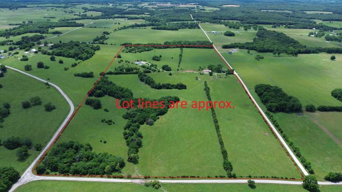 Farm Ranch in Pittsburg, Missouri, United States 1 - 16680059