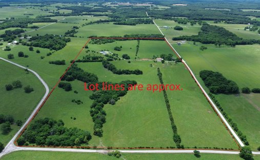 Farm Ranch in Pittsburg, Missouri, United States 1