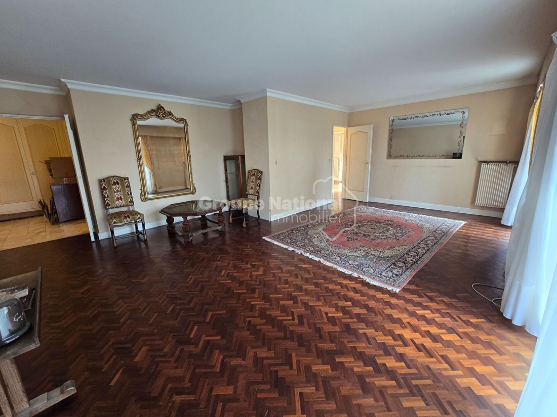Apartment in Domaine National du Château, Versailles, France 1 - 16074090