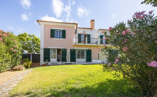 Villa in Azeitao (Sao Lourenco e Sao Simao), Setubal, Portugal 1
