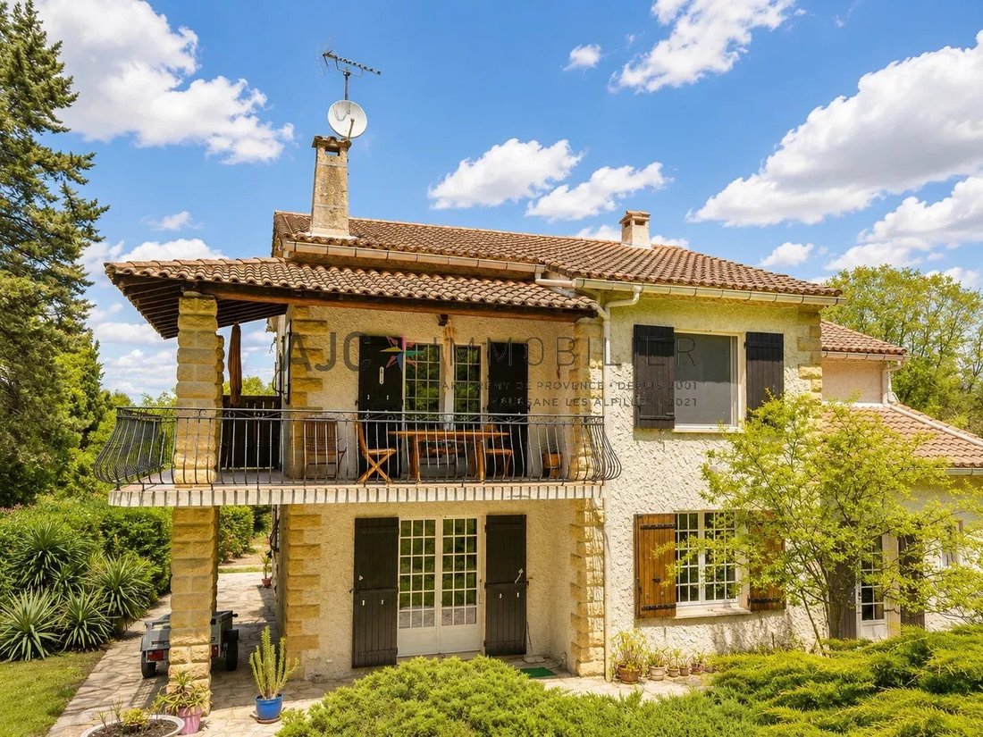 House in Saint-Etienne-du-Grès, Provence-Alpes-Côte d'Azur, France 1 - 18038338