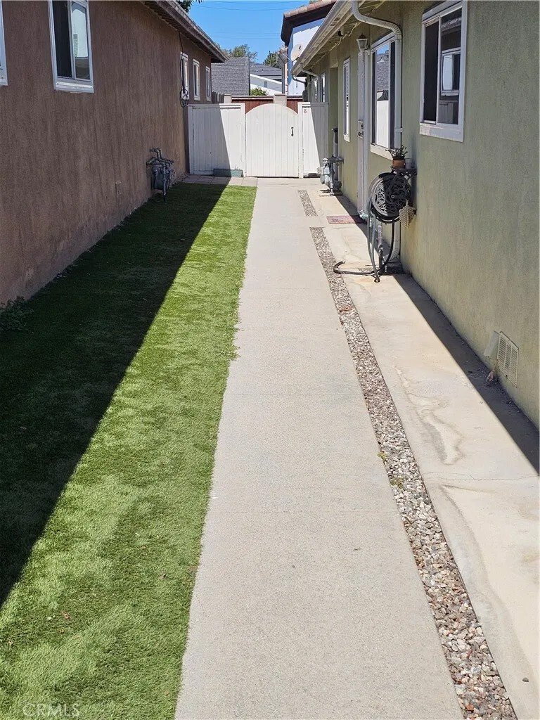 Torrance, California, United States 4 - 18048234